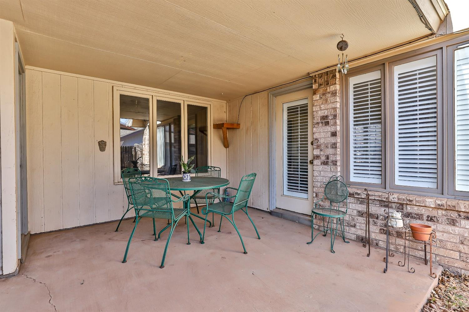 5221 84th Street Lubbock, TX 79424 - Photo 36 of 42 a view of a house with backyard and sitting area