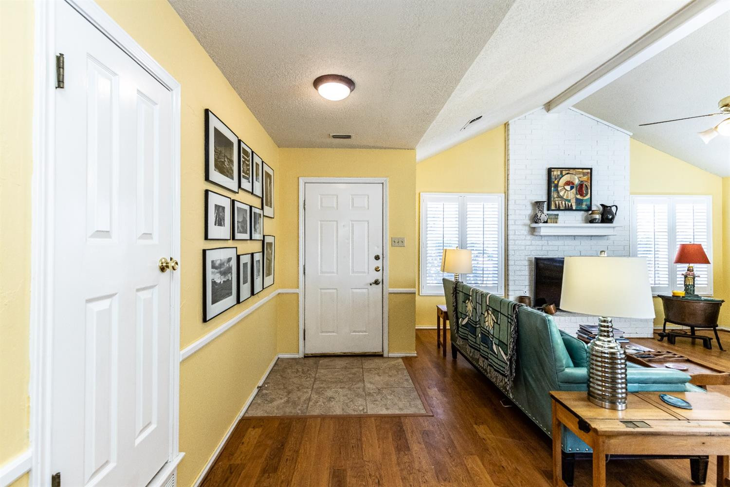 5221 84th Street Lubbock, TX 79424 - Photo 4 of 42 a view of a livingroom with furniture workspace and a window