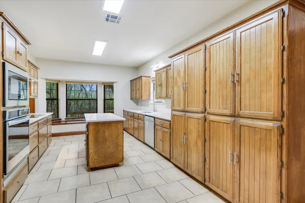 $3,500 | 328 Fawnridge Street, Georgetown, TX 78628