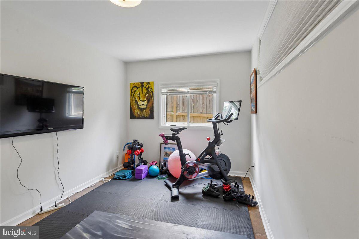 10123 Capitol View Avenue Silver Spring, MD 20910 - Photo 19 of 26