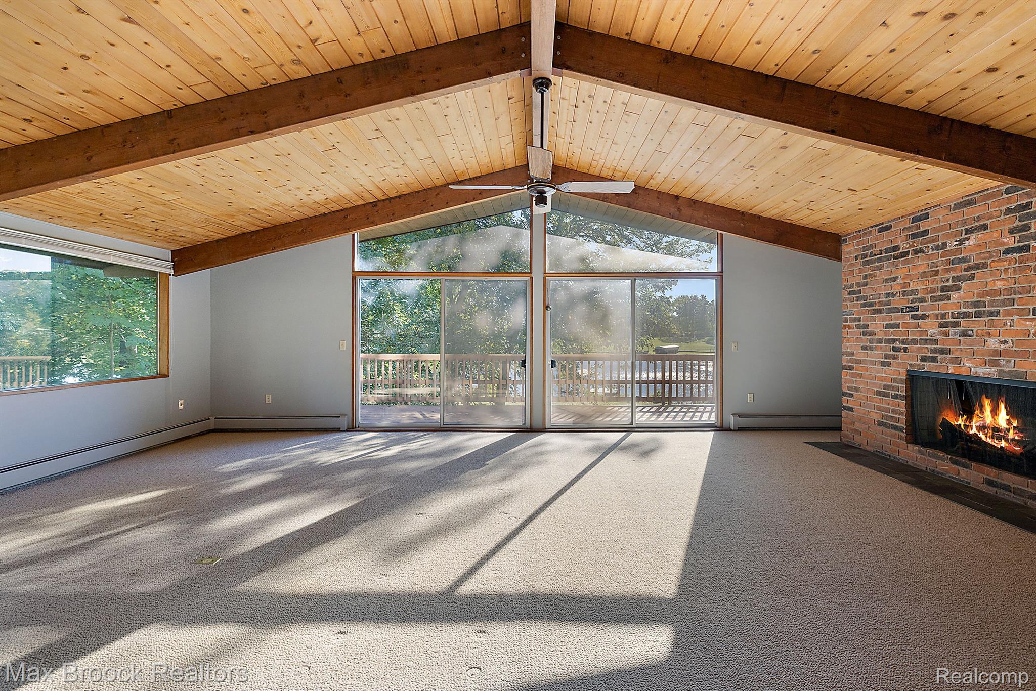 4480 Commerce Road West Bloomfield, MI 48324 - Photo 20 of 44 Gallery Image 20