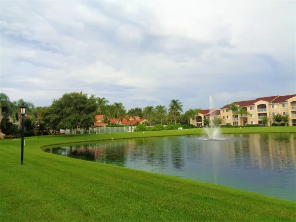 $1,500 | 1650 North 42ND Circle, Unit 206, Vero Beach, FL 32967