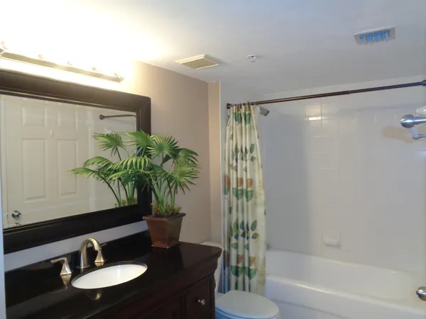 $1,500 | 1650 North 42ND Circle, Unit 206, Vero Beach, FL 32967
