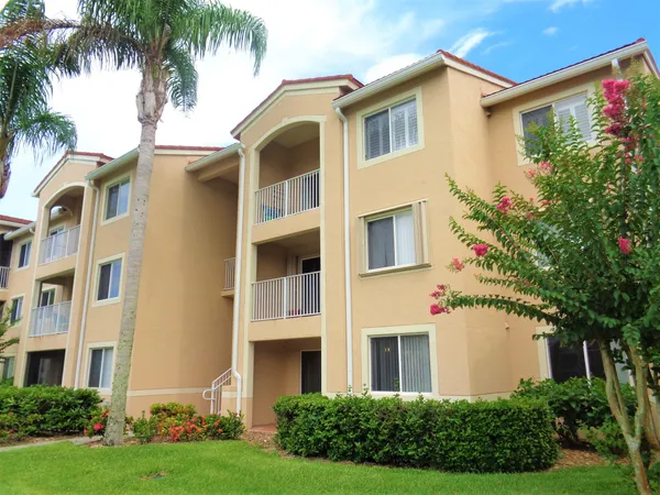 $1,500 | 1650 North 42ND Circle, Unit 206, Vero Beach, FL 32967