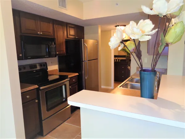 $1,500 | 1650 North 42ND Circle, Unit 206, Vero Beach, FL 32967