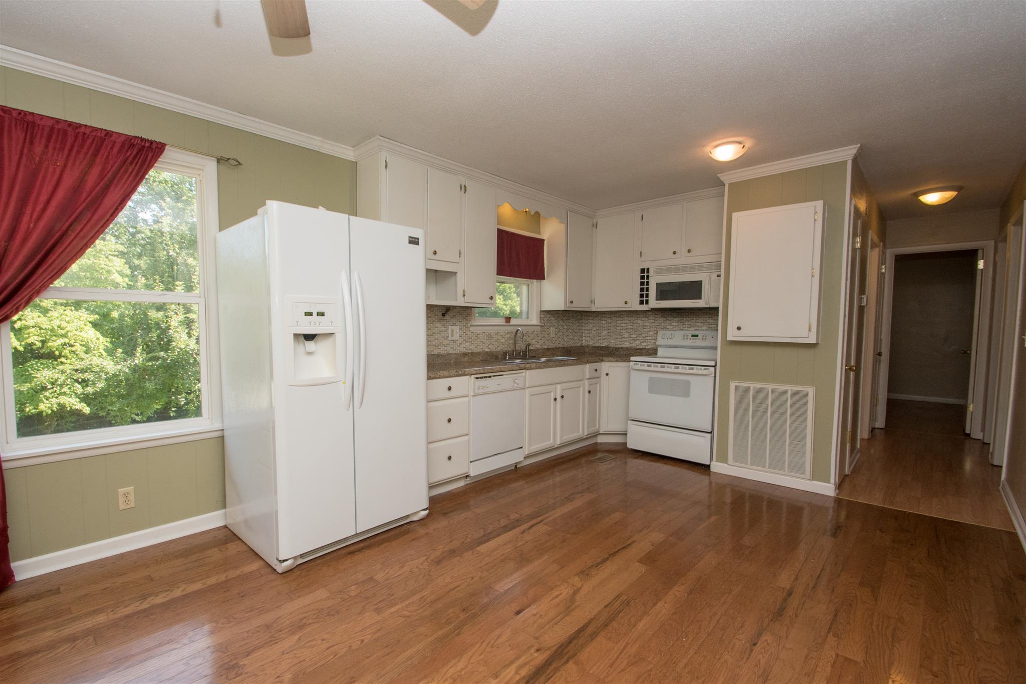 251 Raintree Drive Clarksville, TN 37042 - Photo 8 of 17 Gallery Image 8