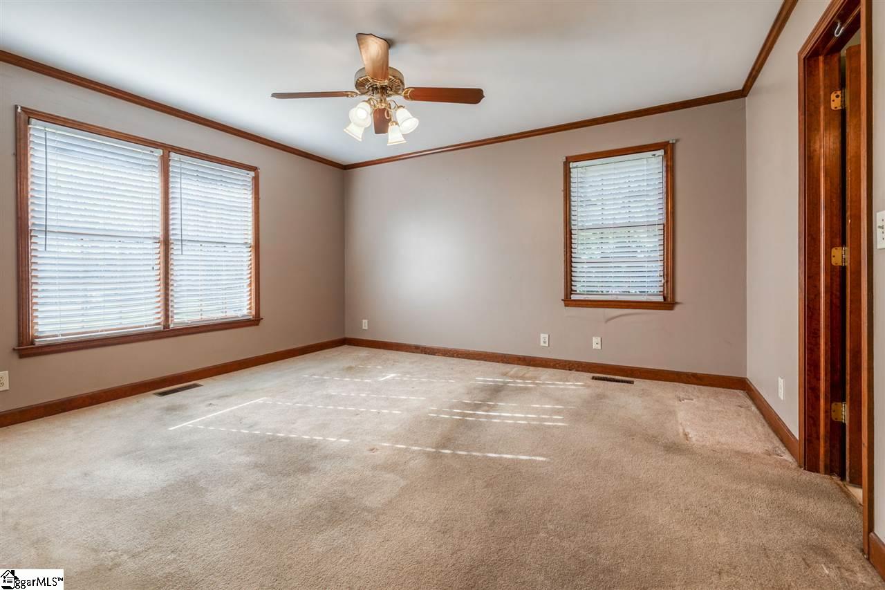 924 Ansel School Road Greer, SC 29651 - Photo 14 of 36