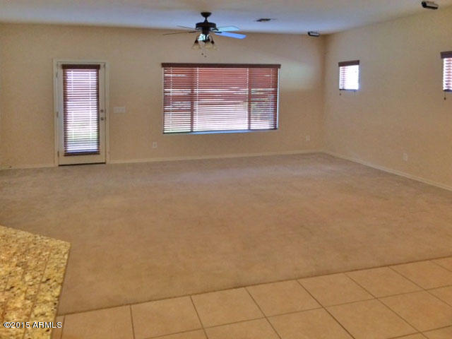 Family Room - 2 (640x480)