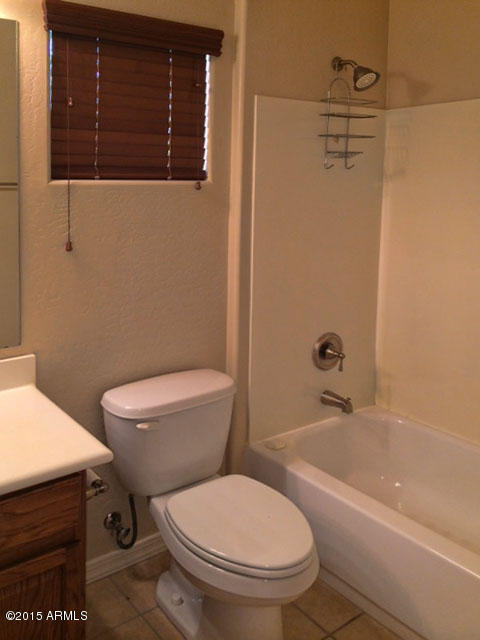 Bathroom 2 (480x640)
