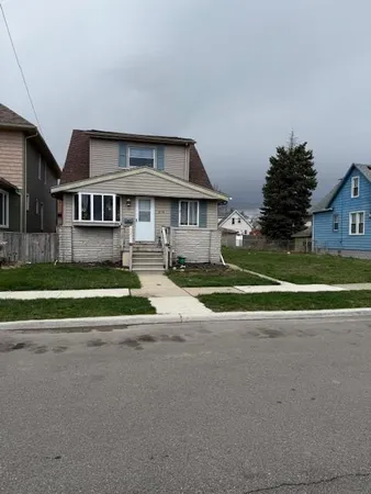 $219,000 | 840 Superior Boulevard, Wyandotte, MI 48192