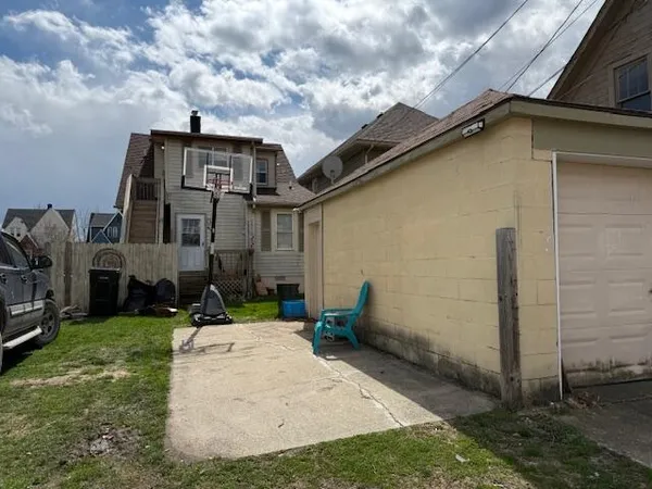 $219,000 | 840 Superior Boulevard, Wyandotte, MI 48192