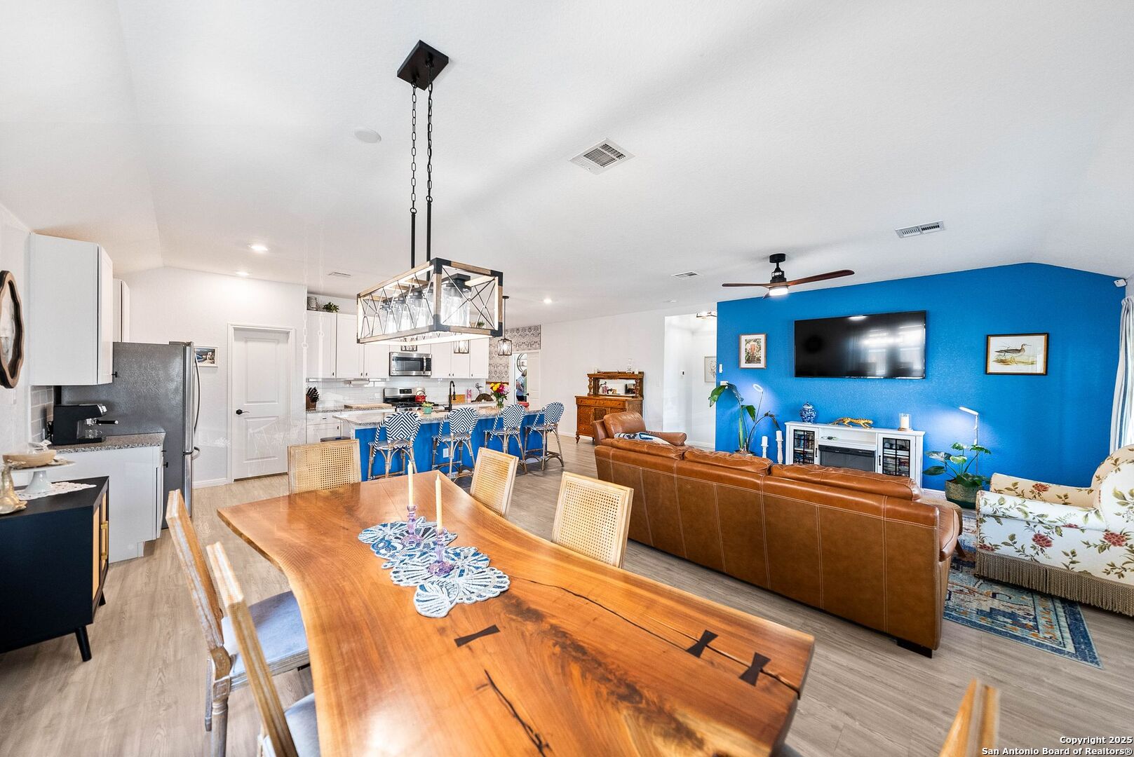 5483 Jasmine Bulverde, TX 78163 - Photo 11 of 71 a living room with furniture and a flat screen tv