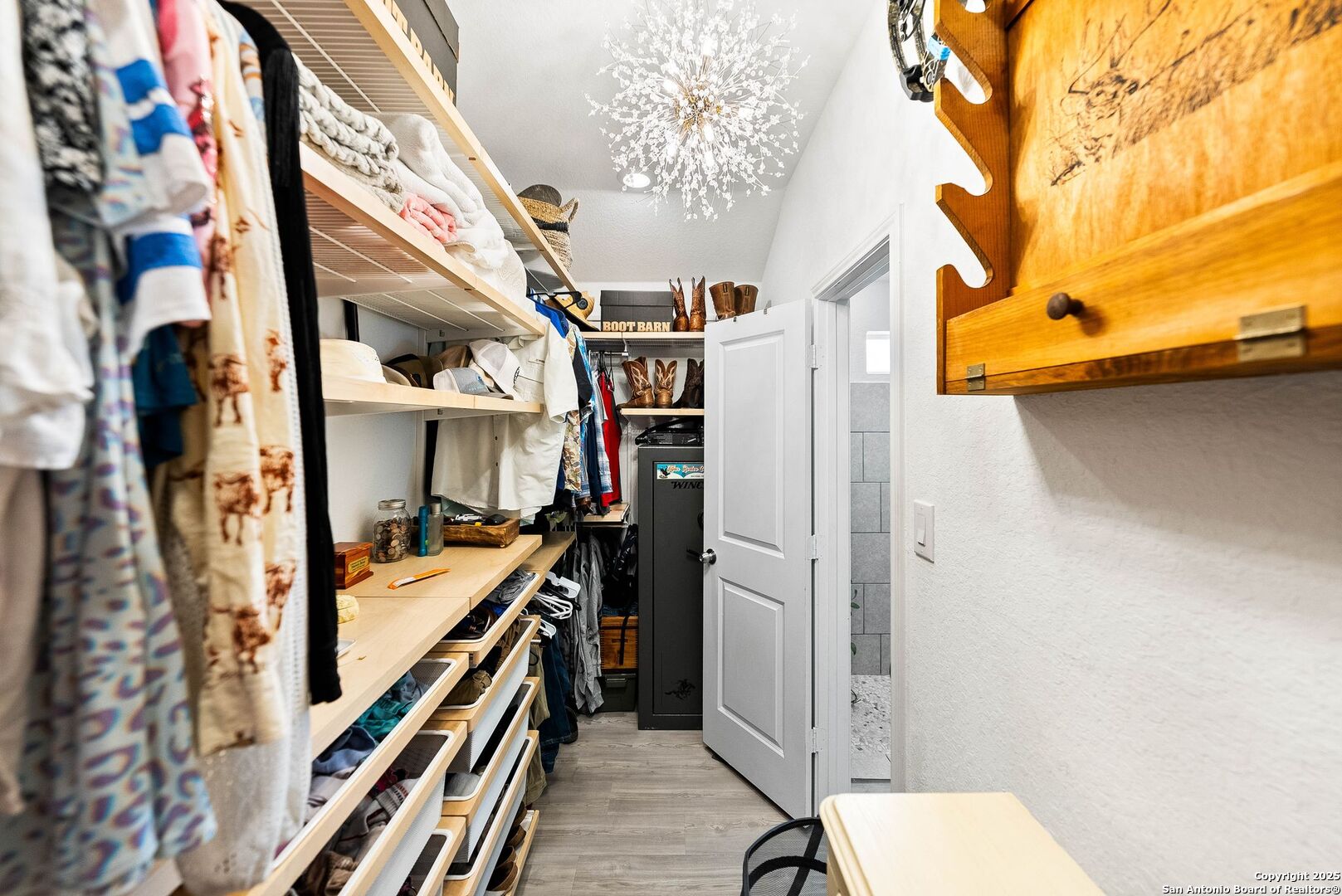 5483 Jasmine Bulverde, TX 78163 - Photo 16 of 71 a view of a walk in closet