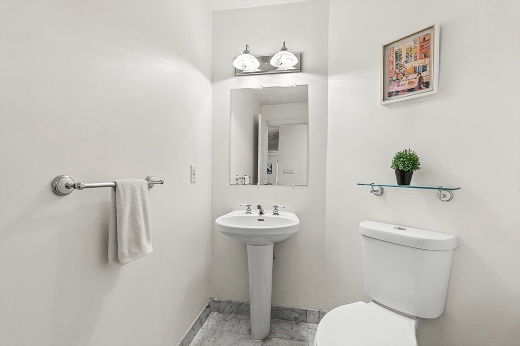 276 High Street Winchester, MA 01890 - Photo 19 of 38