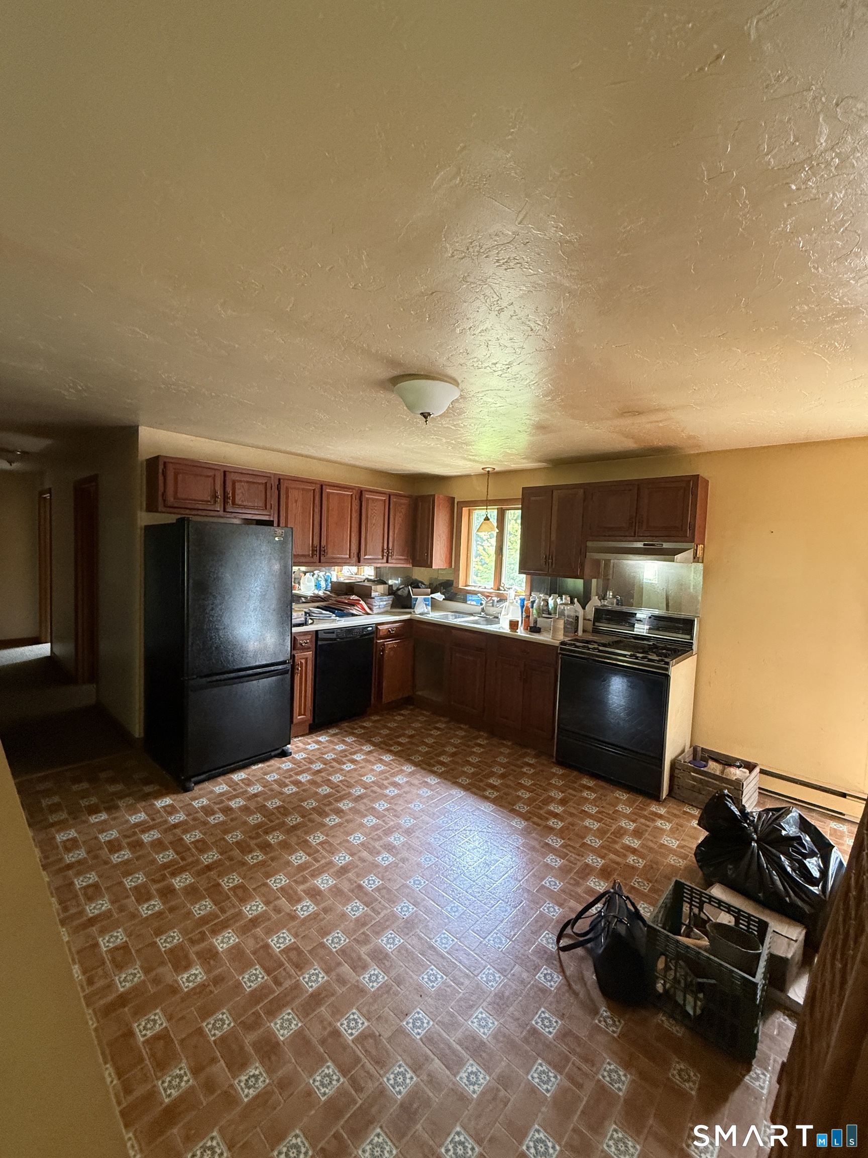 529 East Thompson Road Thompson, CT 06277 - Photo 3 of 9