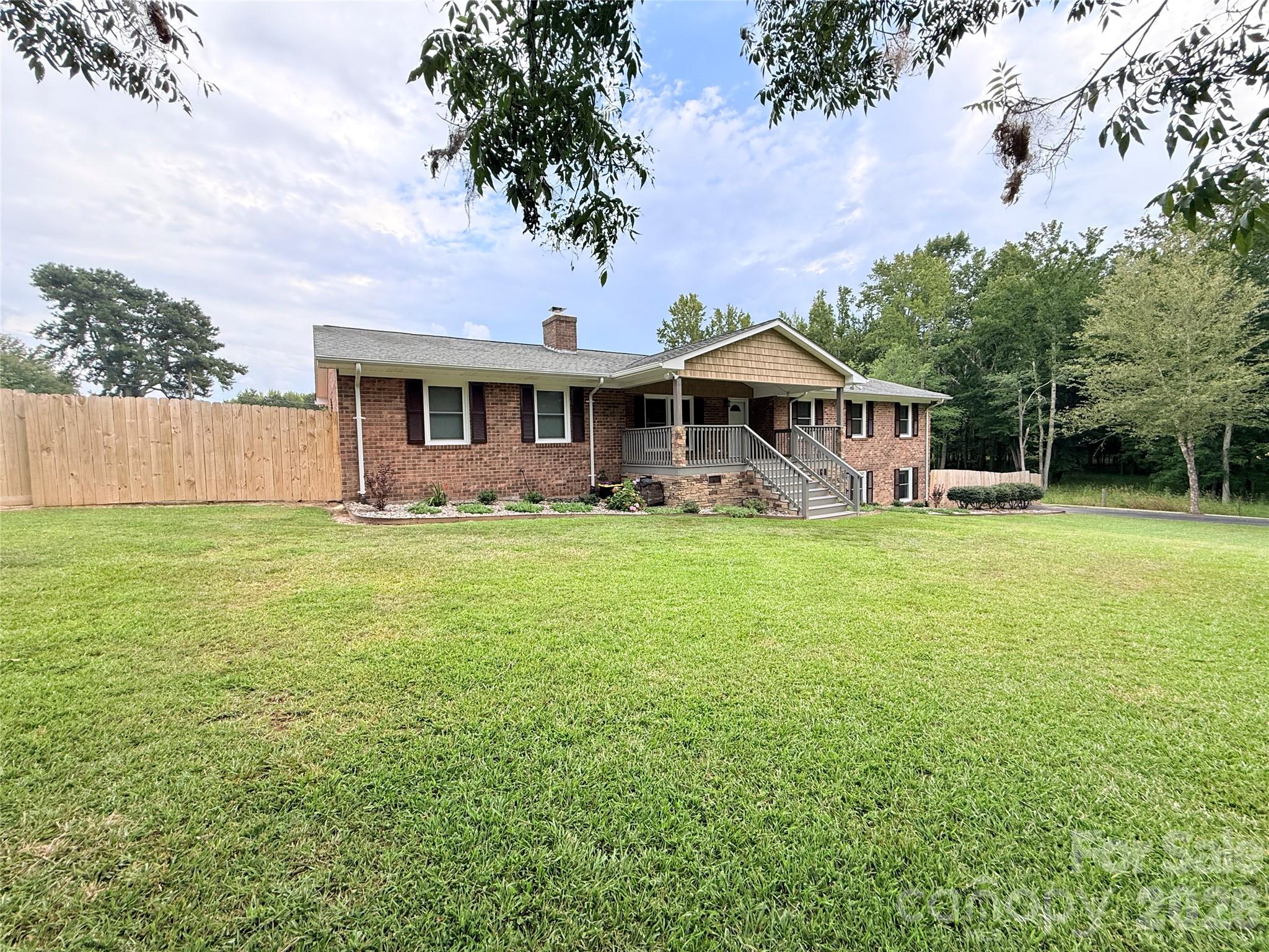 613 West Doc Garris Road Lancaster, SC 29720 - Photo 1 of 2 Gallery Image 1