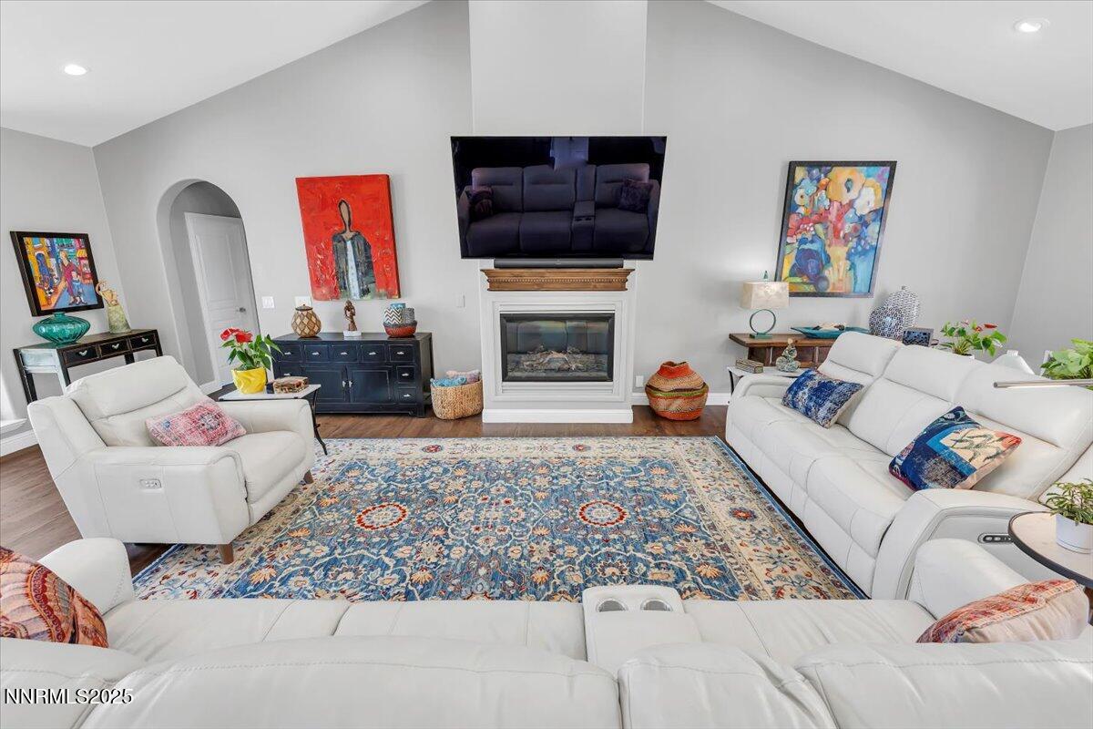 346 Wolf Run Court Reno, NV 89511 - Photo 13 of 56 3 e