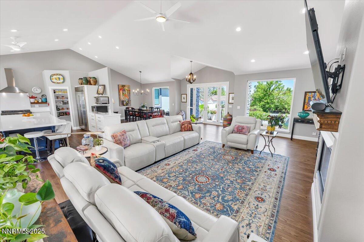 346 Wolf Run Court Reno, NV 89511 - Photo 14 of 56 3 f