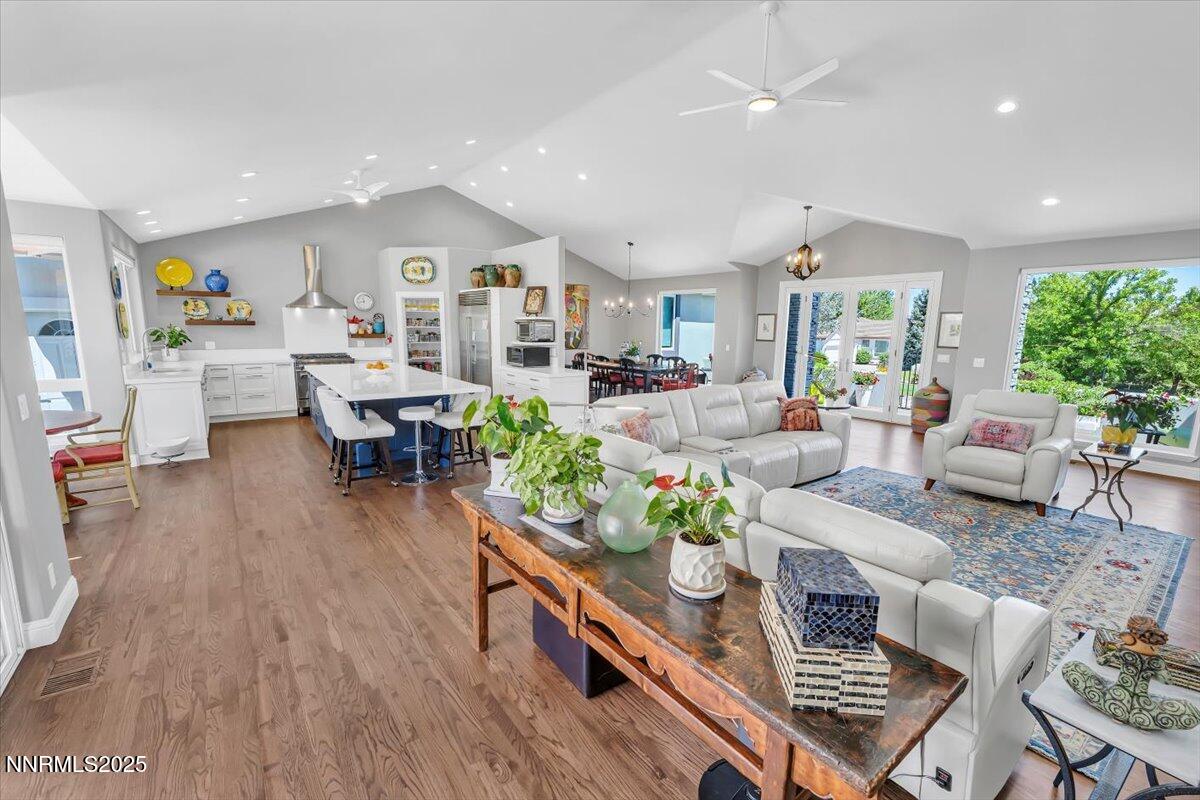 346 Wolf Run Court Reno, NV 89511 - Photo 15 of 56 3 g