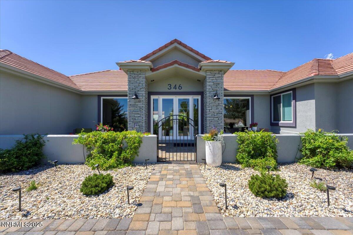 346 Wolf Run Court Reno, NV 89511 - Photo 6 of 56 2 a