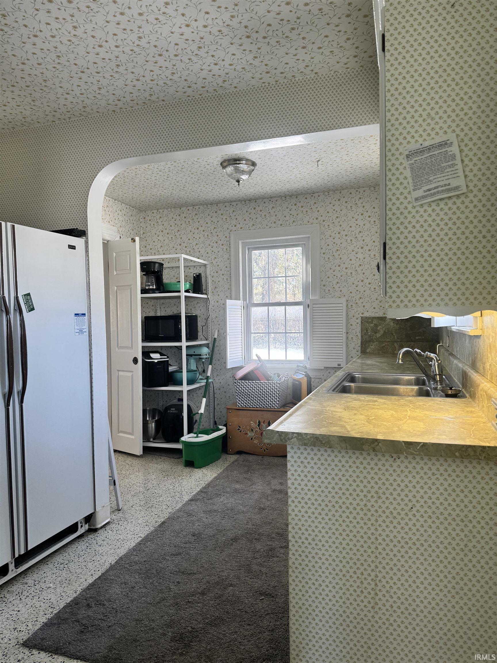 1619 Cherokee Road Fort Wayne, IN 46808 - Photo 9 of 18