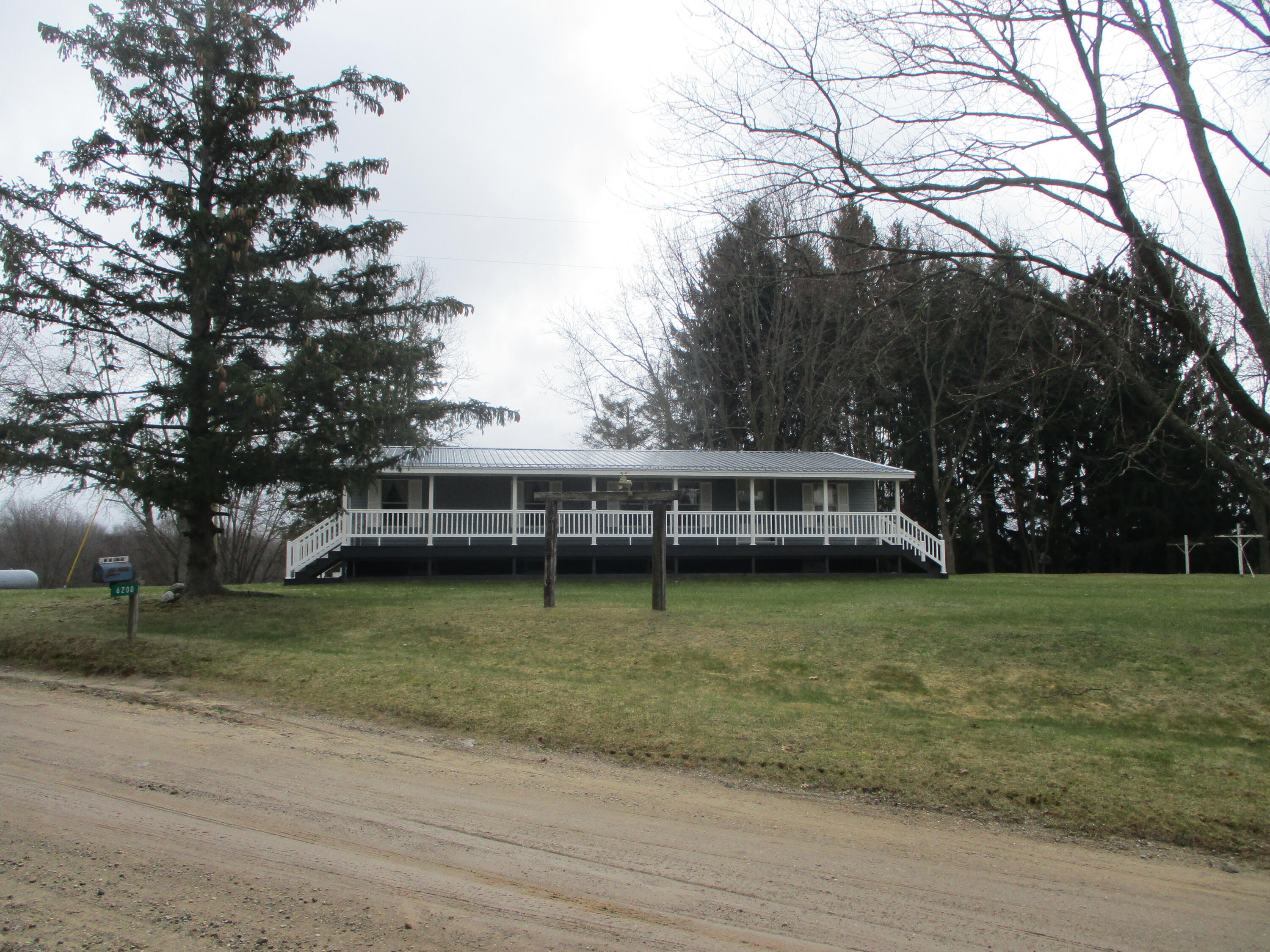6200 Deaner Road Northeast Edmore, MI 48829 - Photo 1 of 61 IMG_6800