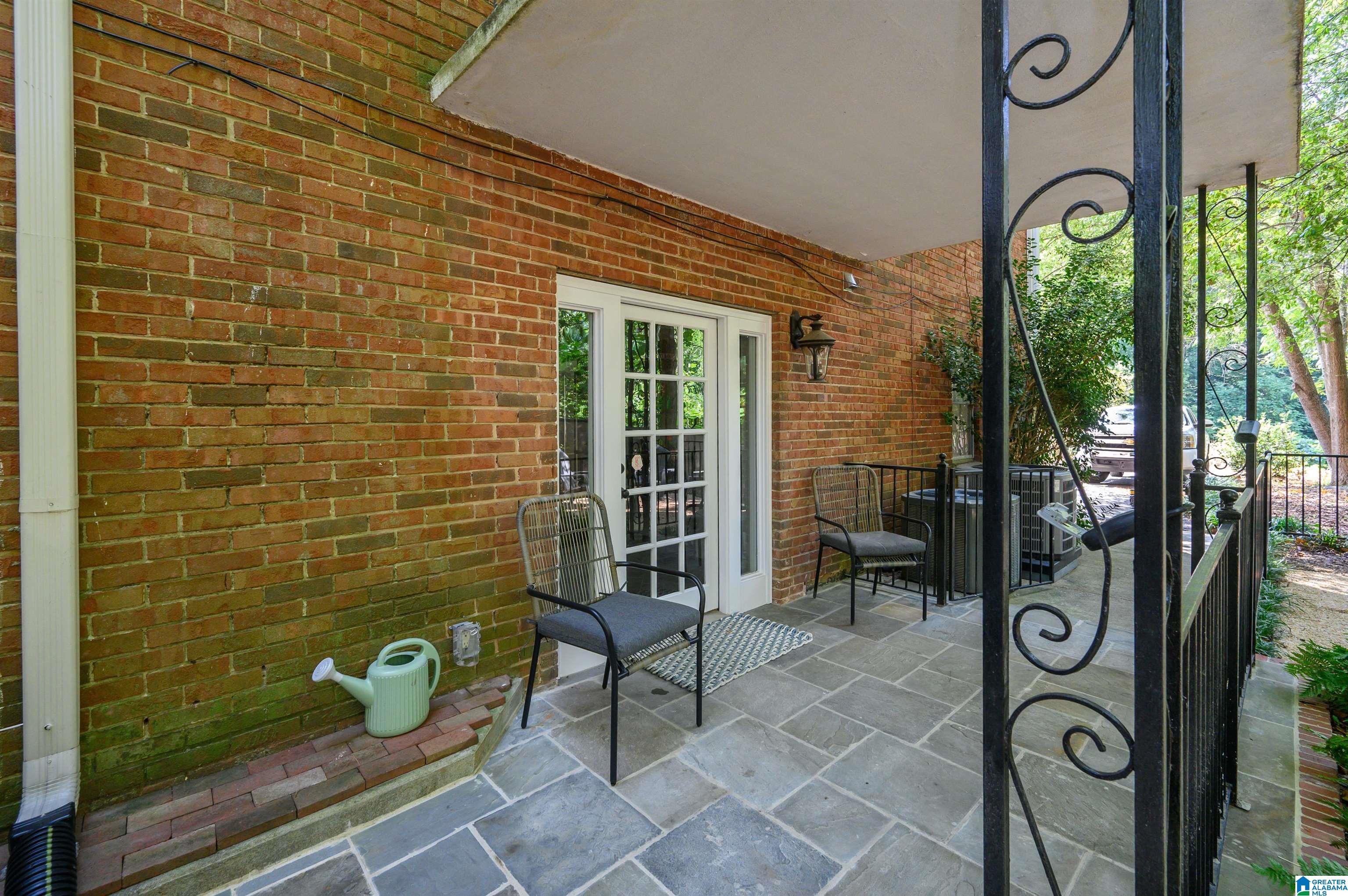 3401 Sandner Court, Unit R Birmingham, AL 35209 - Photo 3 of 48