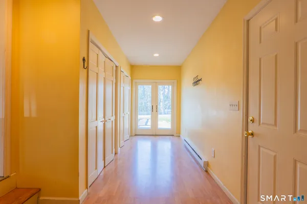 $4,000 | 9 Pleasant Street, Bethel, CT 06801