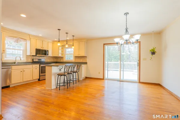 $4,000 | 9 Pleasant Street, Bethel, CT 06801