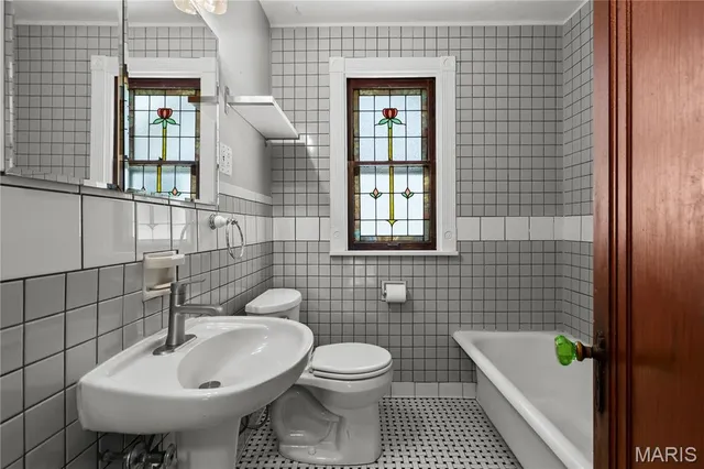 $200,000 | 5315 Blow Street, St. Louis, MO 63109