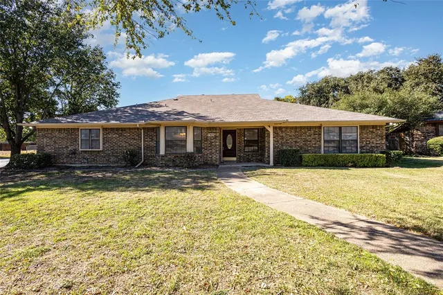 $475,000 | 7401 Windcrest Court North, North Richland Hills, TX 76182