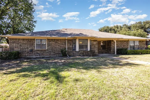 $475,000 | 7401 Windcrest Court North, North Richland Hills, TX 76182