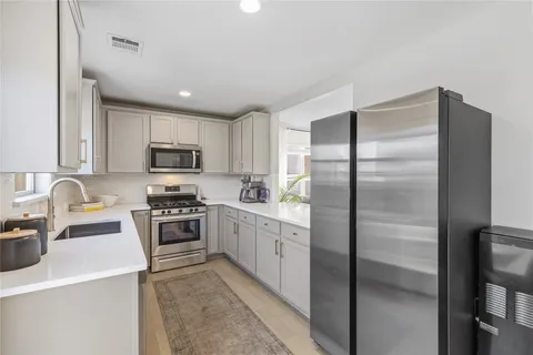 $425,000 | 7400 South Glenn Street, Austin, TX 78744