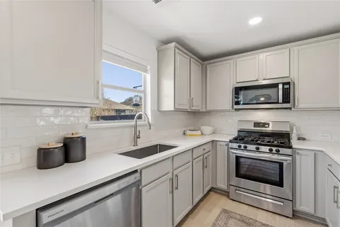 $425,000 | 7400 South Glenn Street, Austin, TX 78744