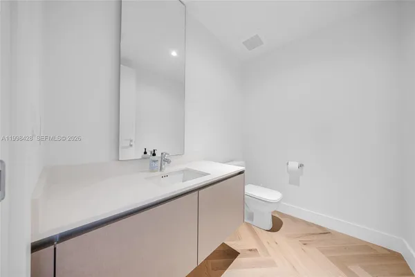 $1,699,000 | 3300 Northeast 188th Street, Unit 812, Aventura, FL 33180