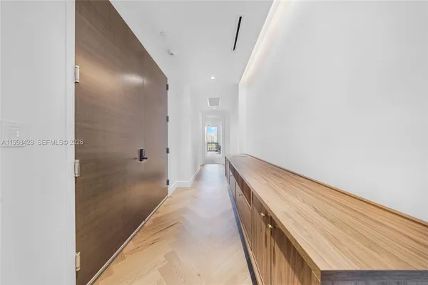 $1,699,000 | 3300 Northeast 188th Street, Unit 812, Aventura, FL 33180