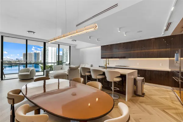 $1,699,000 | 3300 Northeast 188th Street, Unit 812, Aventura, FL 33180