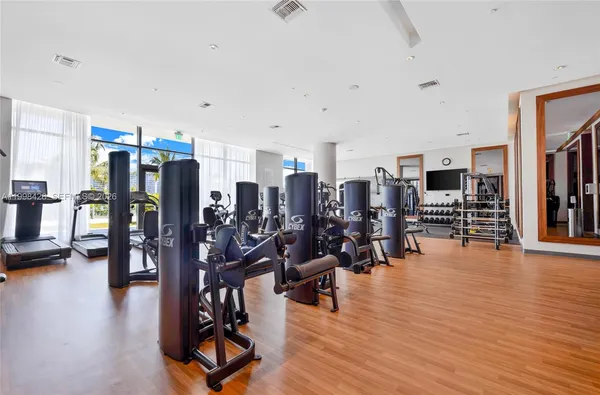$1,699,000 | 3300 Northeast 188th Street, Unit 812, Aventura, FL 33180