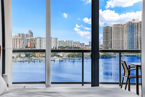 $1,699,000 | 3300 Northeast 188th Street, Unit 812, Aventura, FL 33180