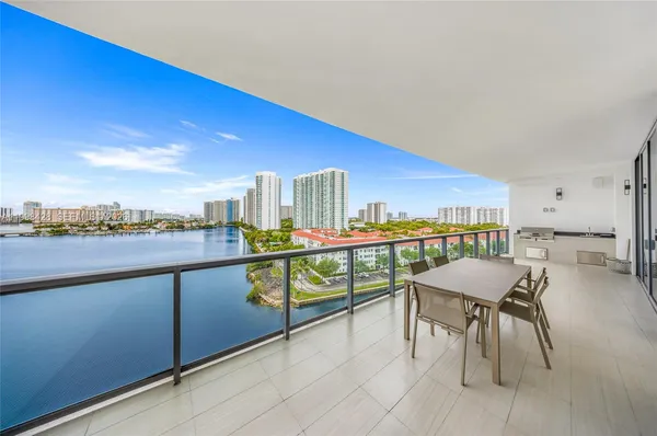 $1,699,000 | 3300 Northeast 188th Street, Unit 812, Aventura, FL 33180