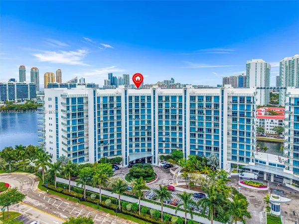 $1,699,000 | 3300 Northeast 188th Street, Unit 812, Aventura, FL 33180