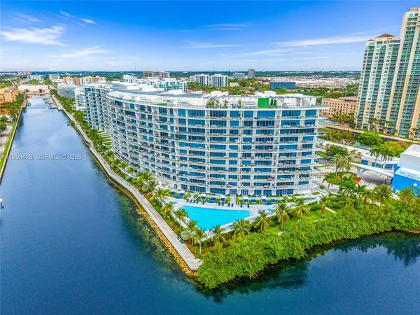 $1,699,000 | 3300 Northeast 188th Street, Unit 812, Aventura, FL 33180