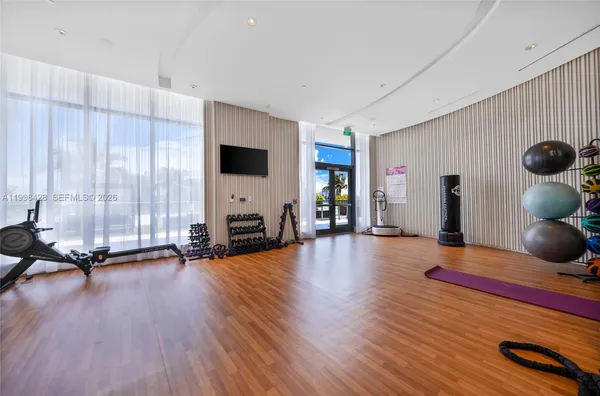$1,699,000 | 3300 Northeast 188th Street, Unit 812, Aventura, FL 33180