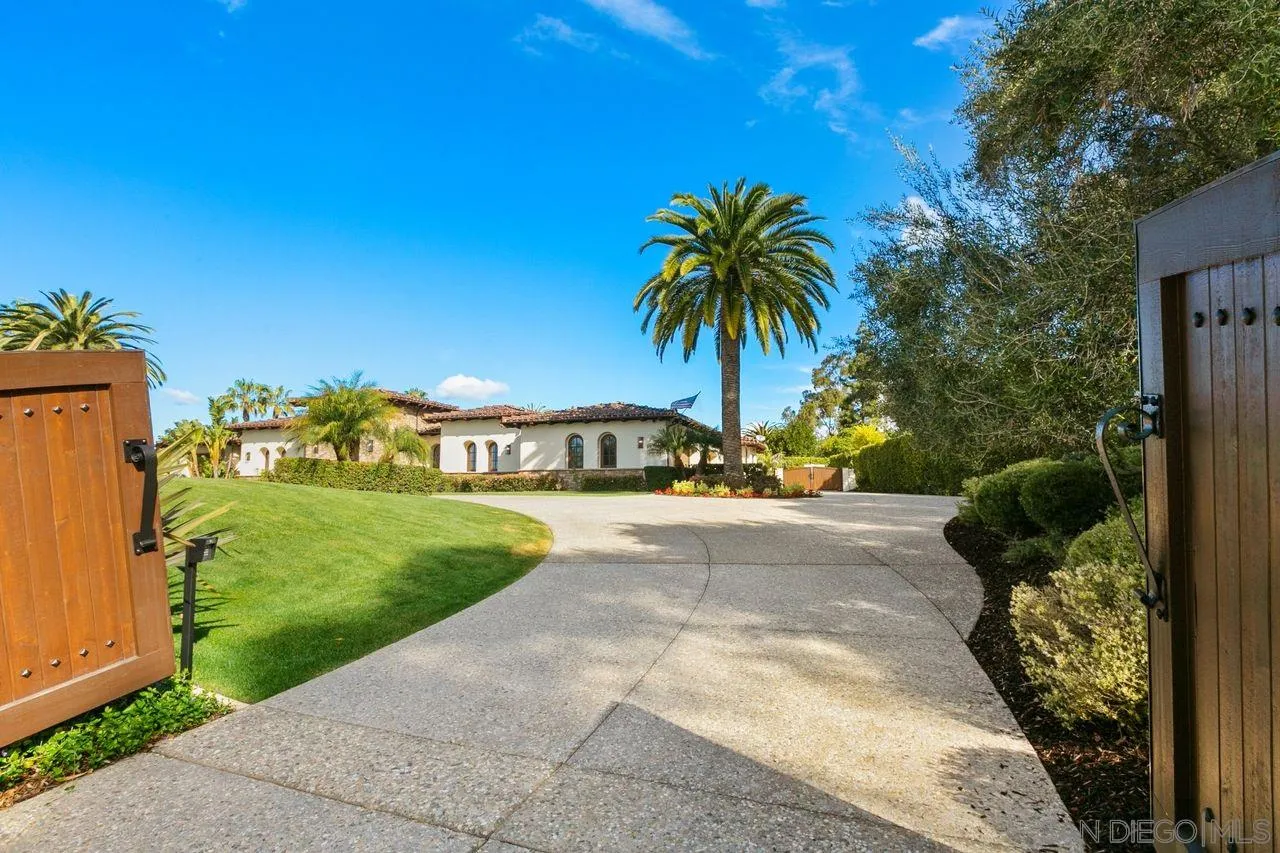 6658 Niemann Ranch Road Rancho Santa Fe, CA 92067 - Photo 30 of 35 a view of a garden and a yard