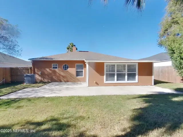 $1,919 | 1656 Dartmouth Drive, Middleburg, FL 32068