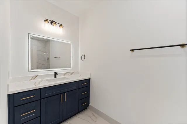 $1,750 | 113 Gans Street, Unit B, Houston, TX 77029