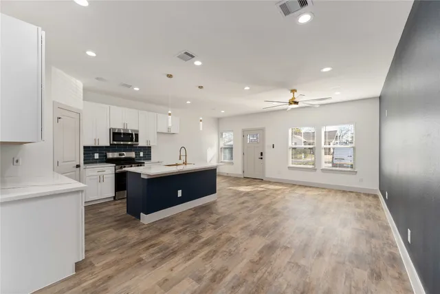 $1,750 | 113 Gans Street, Unit B, Houston, TX 77029