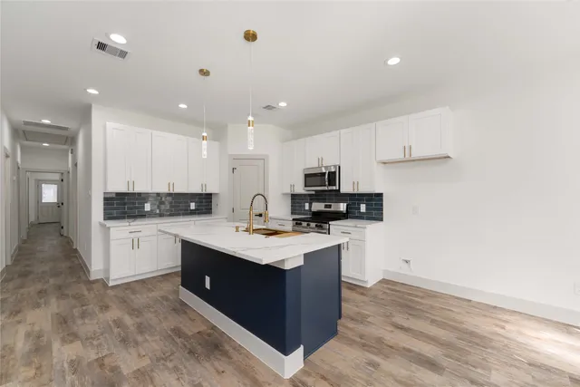 $1,750 | 113 Gans Street, Unit B, Houston, TX 77029