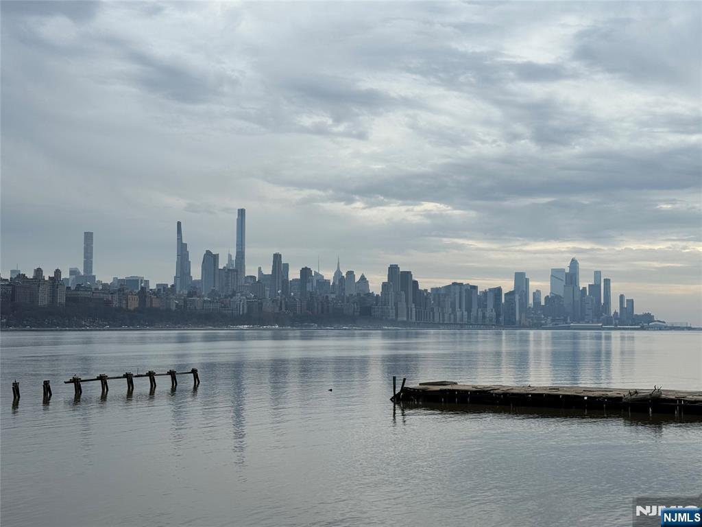 120 The Promenade, Unit 120 Edgewater, NJ 07020 - Photo 14 of 14