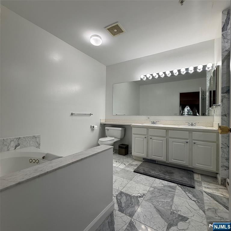 120 The Promenade, Unit 120 Edgewater, NJ 07020 - Photo 10 of 14